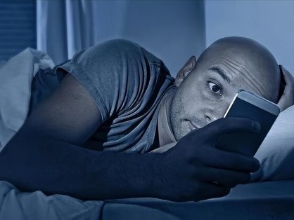 手機(jī)危害睡眠